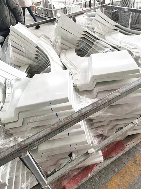 汽車(chē)零部件和汽車(chē)保險(xiǎn)杠這些產(chǎn)品